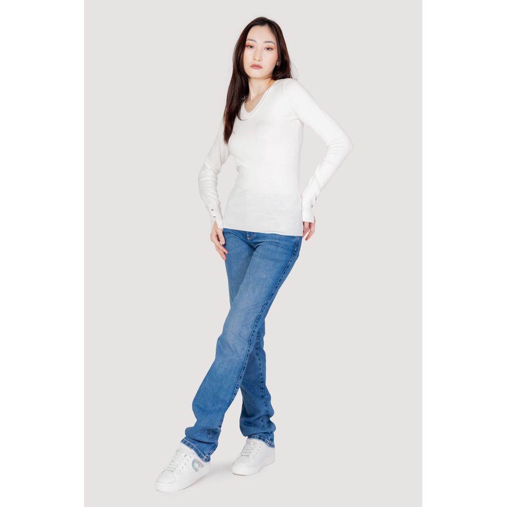 Guess White Sweatshirt side view