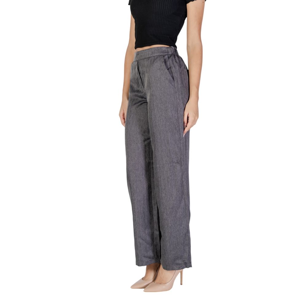 Jacqueline De Yong Grey Casual Pants for Women alternate view
