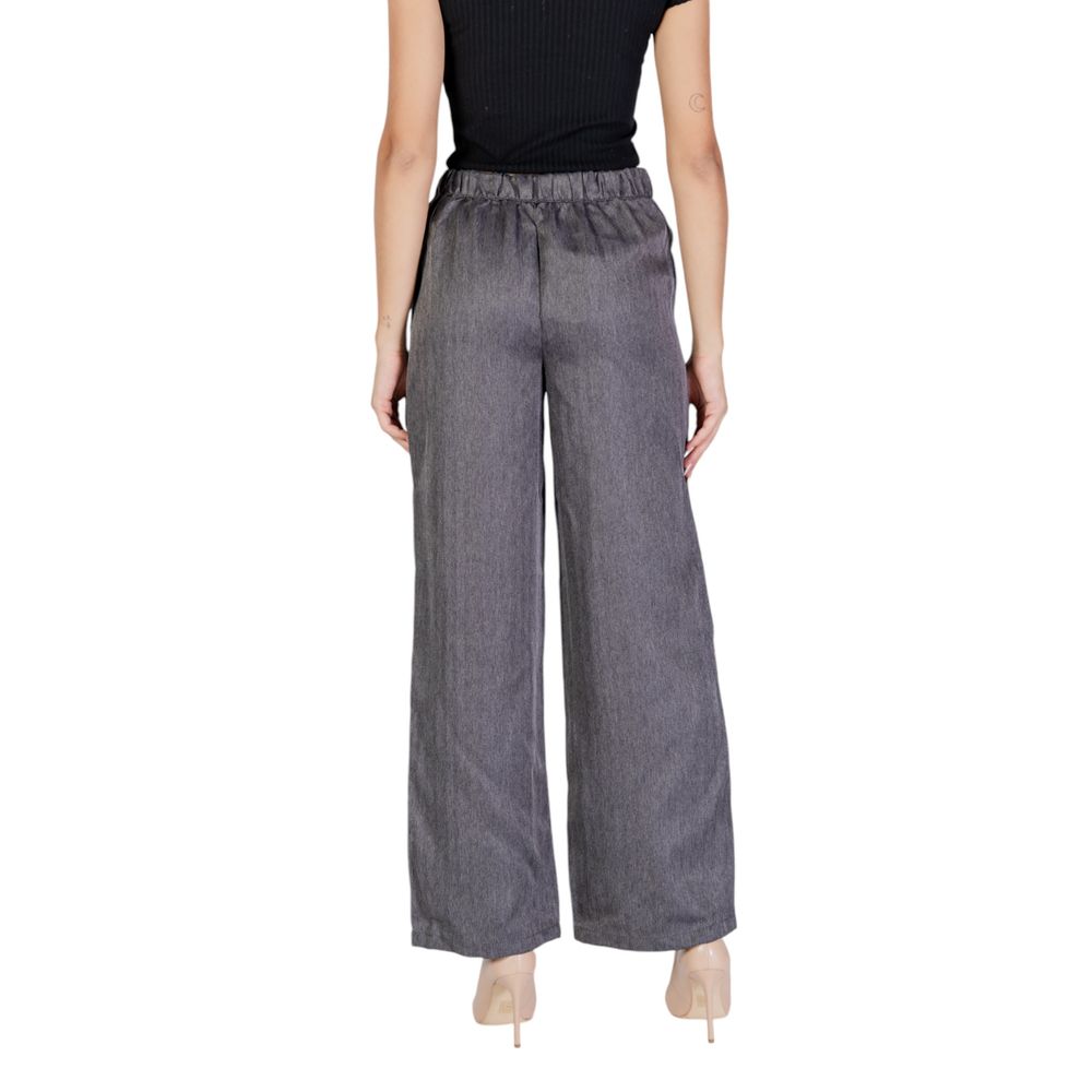 Jacqueline De Yong Grey Casual Pants for Women side view