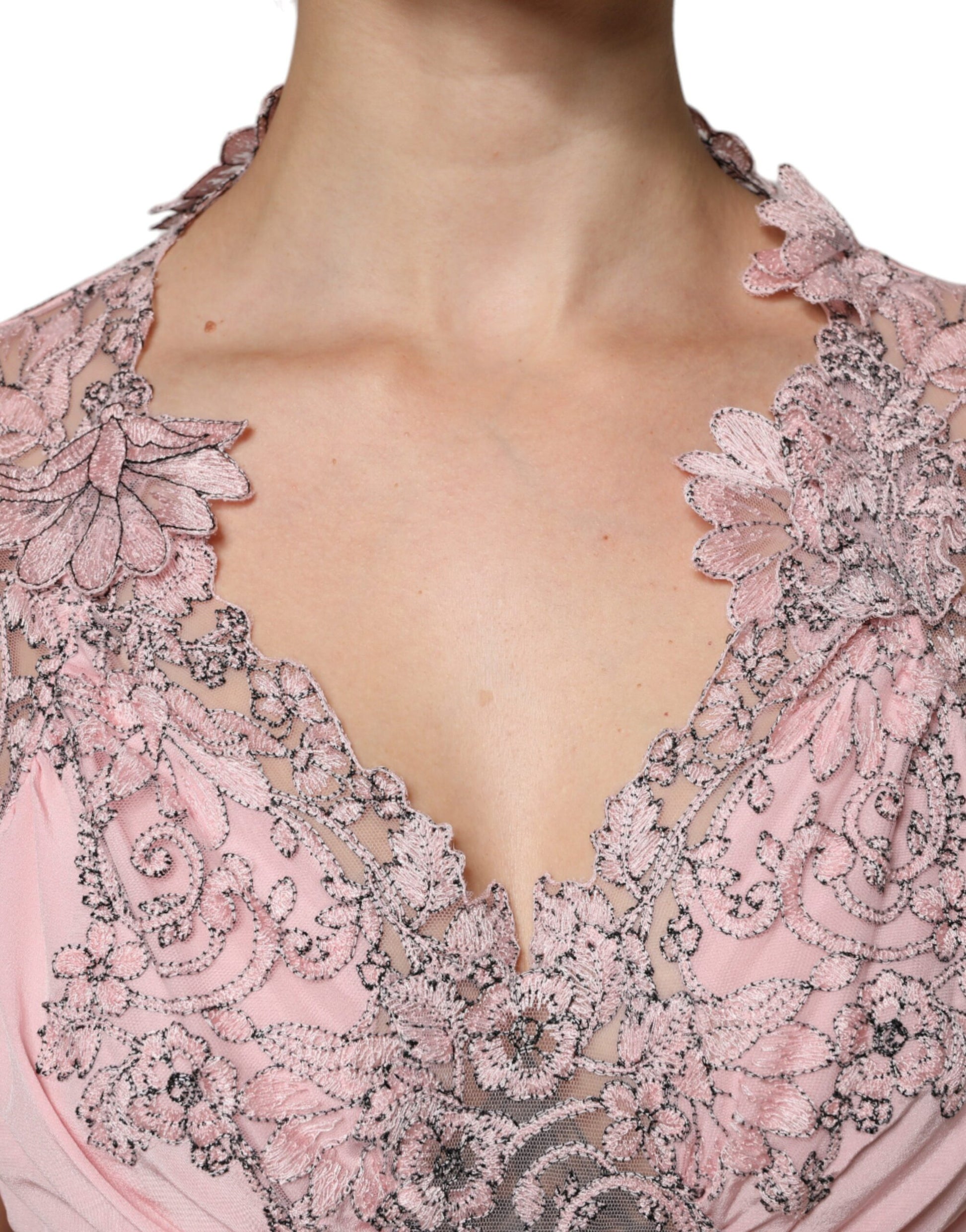 Ermanno Scervino – Rosafarbenes Midikleid mit Blumenspitze und V-Ausschnitt, kurzärmlig