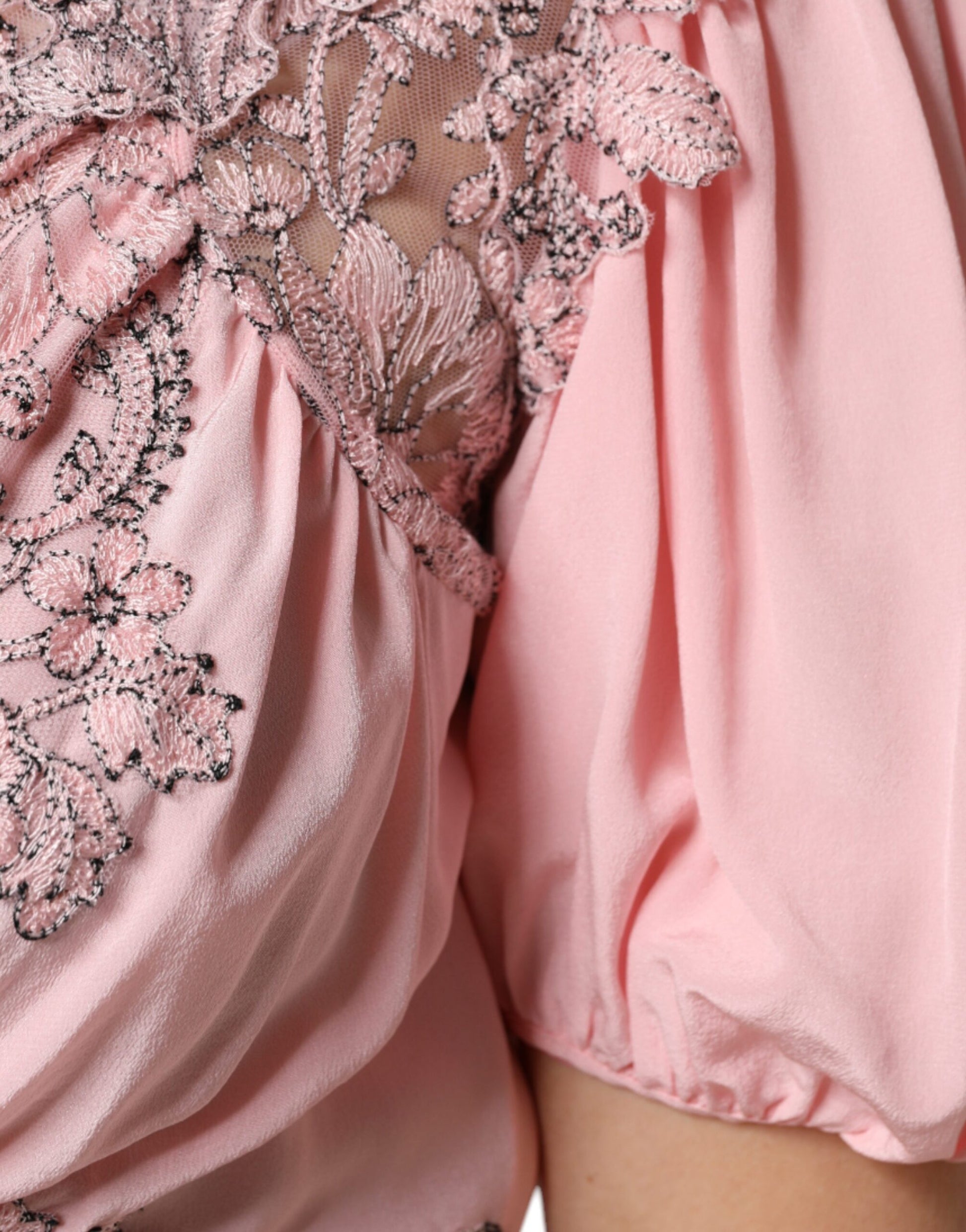 Ermanno Scervino – Rosafarbenes Midikleid mit Blumenspitze und V-Ausschnitt, kurzärmlig
