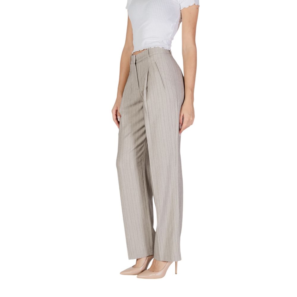 Vero Moda Grey Casual Pants for Women alternate view