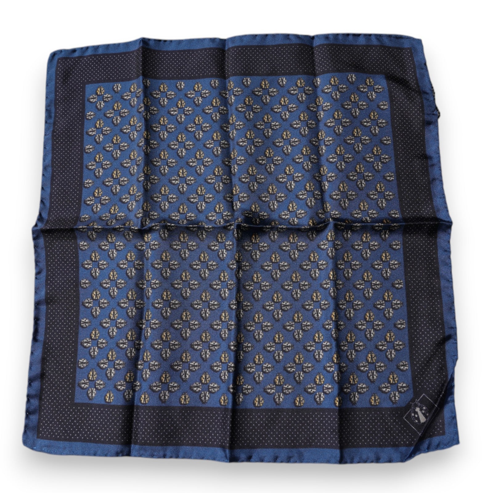 Dolce & Gabbana Blue Scarf for Men detail view