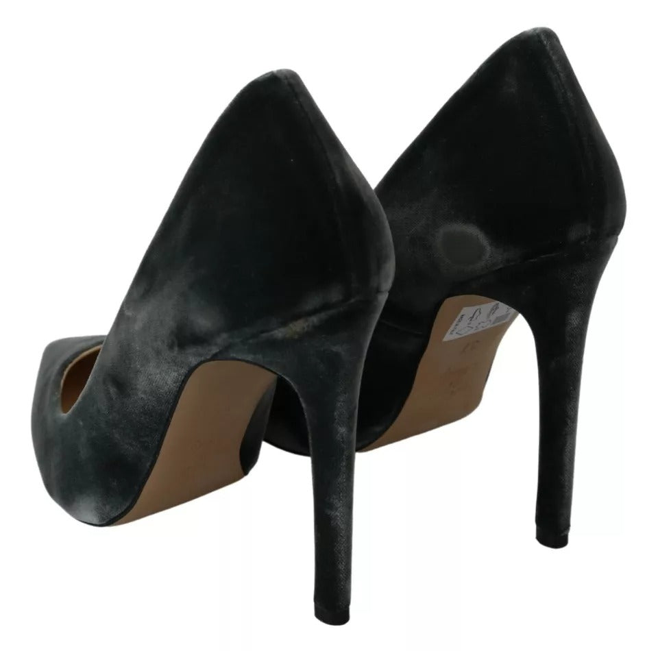 Ovyé – Graue Pumps mit Stilettoabsatz aus Samt