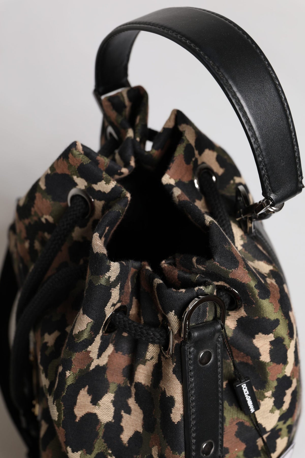 Dolce & Gabbana Multicolor Leopard Schulterbeutel aus Baumwolle