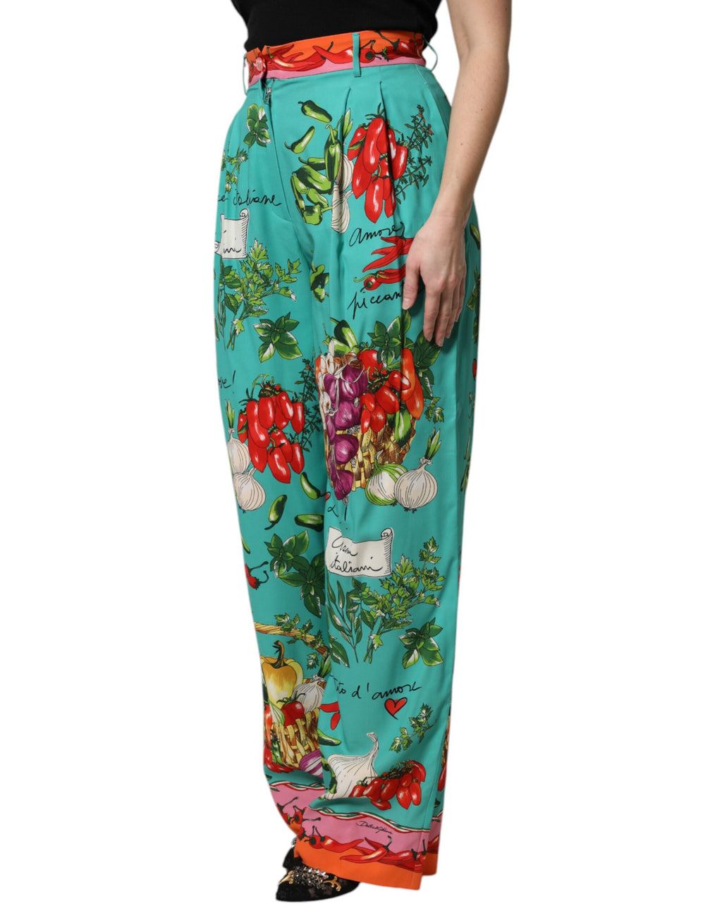 Dolce & Gabbana Green Casual Pants for Women detail view