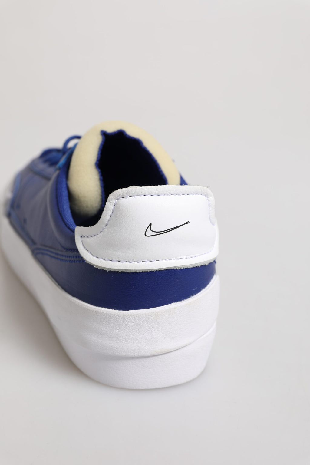 Nike White Low Top Sneakers for Men additional view