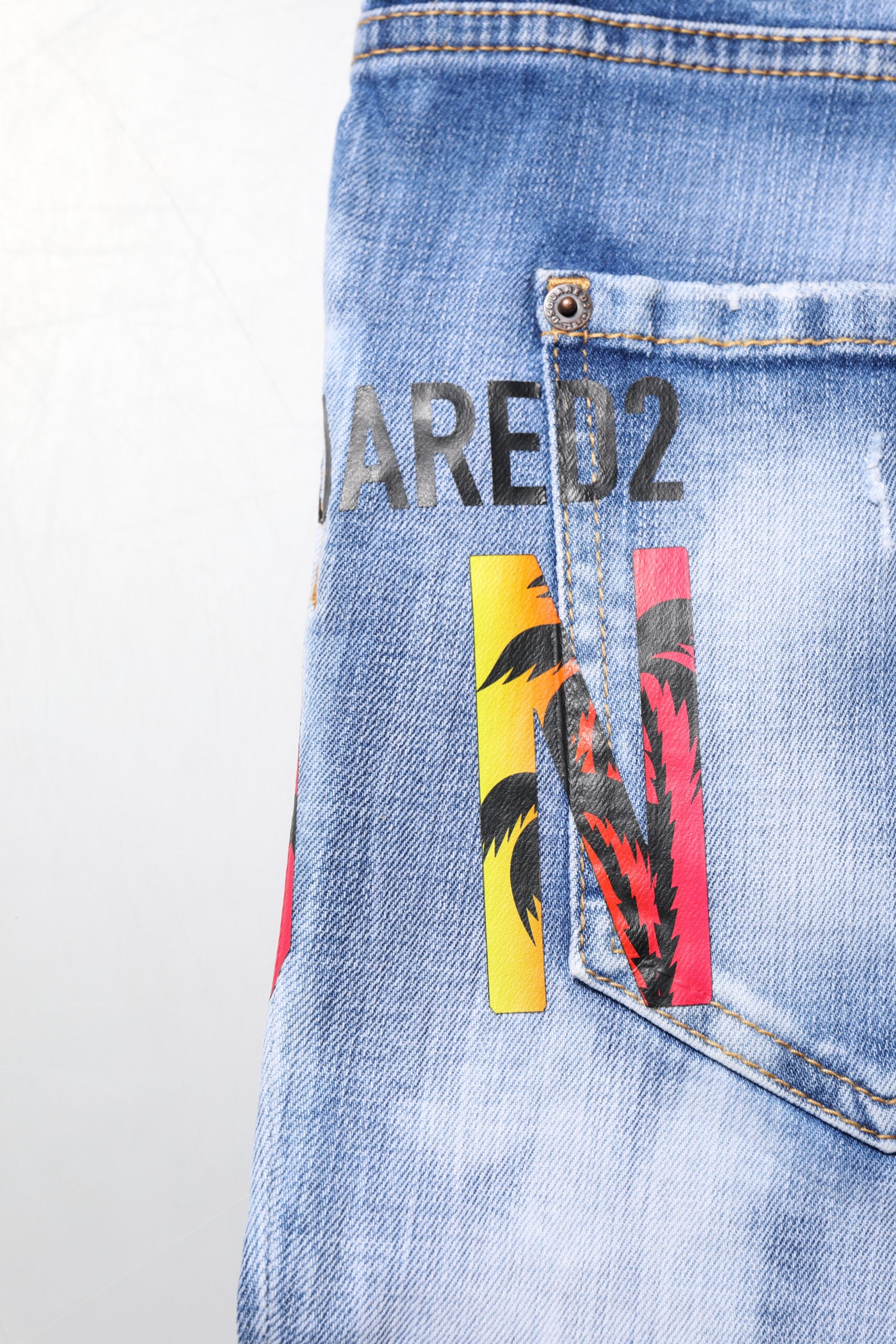 Dsquared² Blue Relaxed Fit Jeans for Women additional view