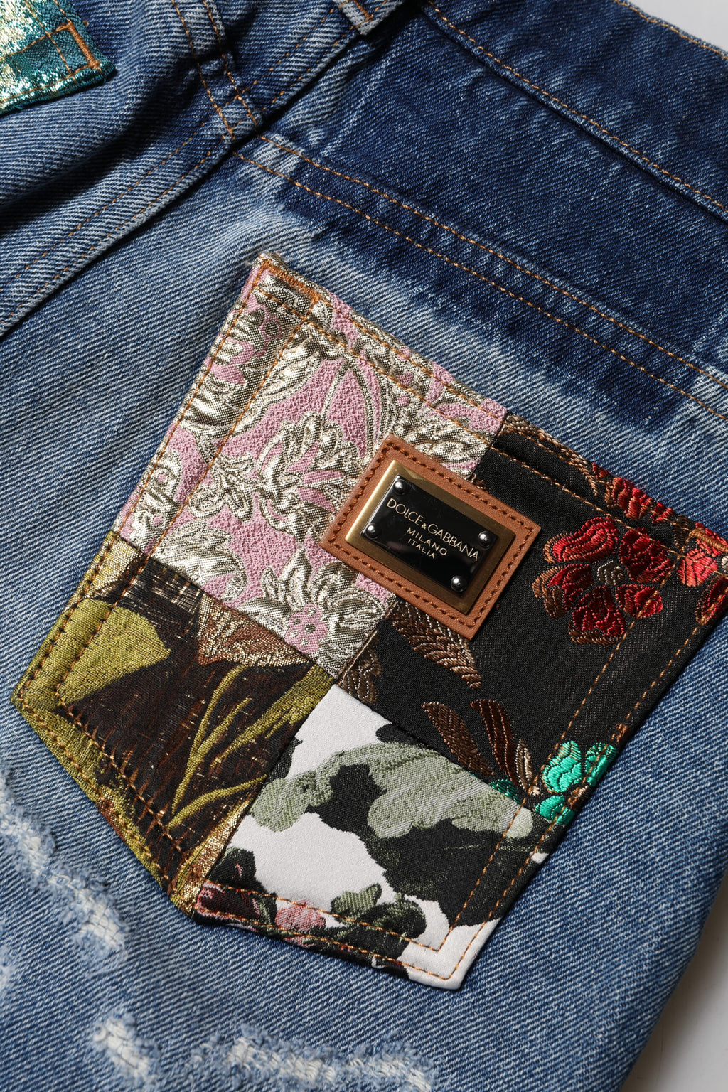 Dolce & Gabbana Blue Tapered Jeans for Women additional view