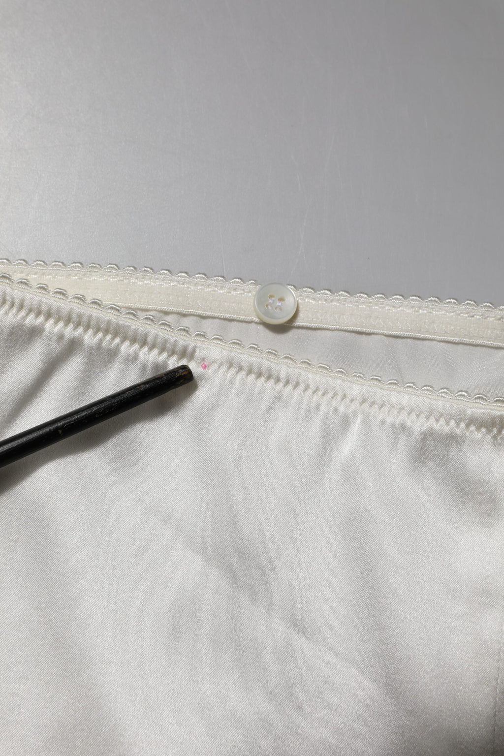 Dolce & Gabbana White Casual Pants for Women additional view