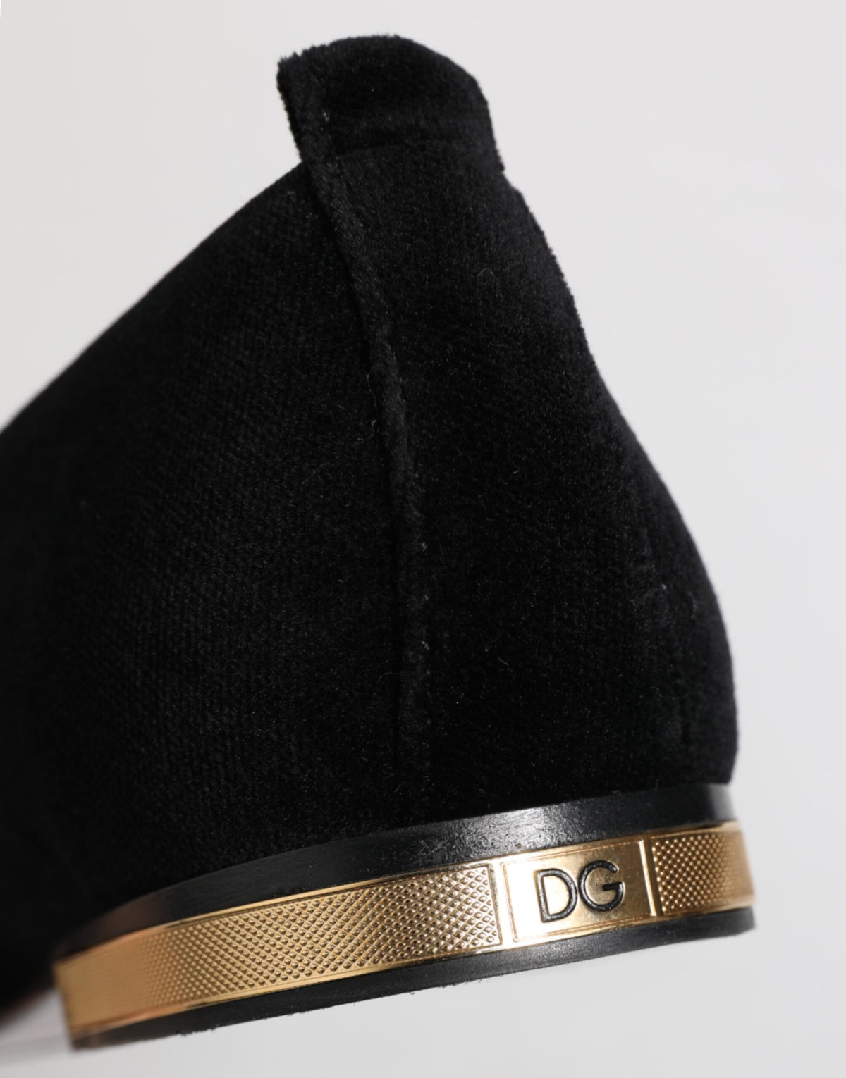 Dolce & Gabbana Schwarze VATICANO Slip-on-Schuhe mit Kristallverzierung