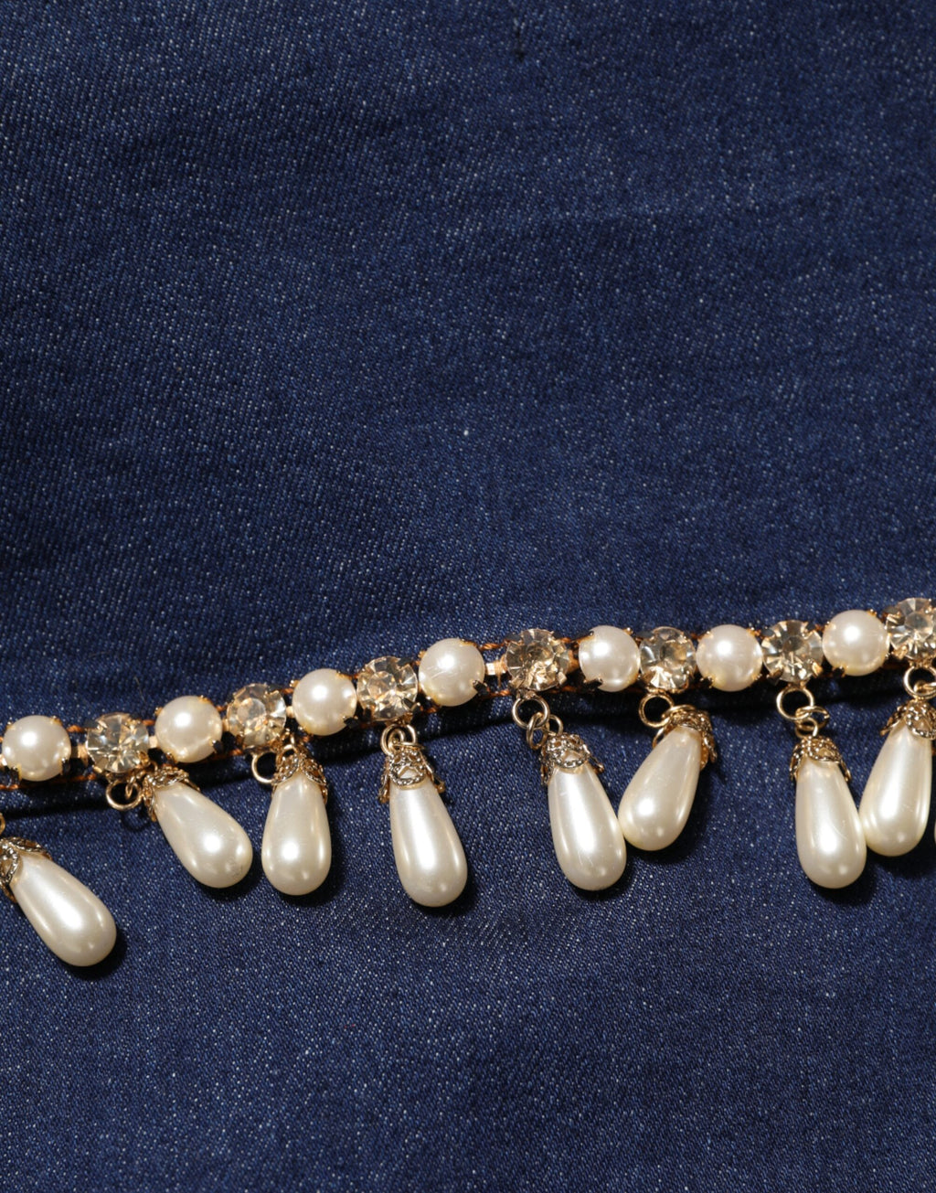 Dolce & Gabbana Blaue Jeansjacke aus Baumwolle mit Kristallverzierung