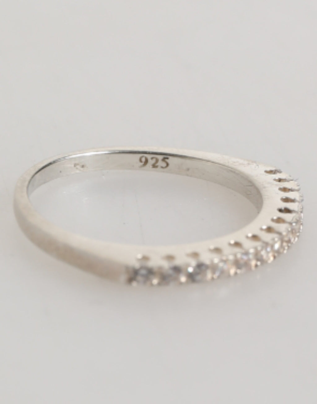 Nialaya Sterling-Silber 925 Band Pave Zirkonia Ewigkeit Ring