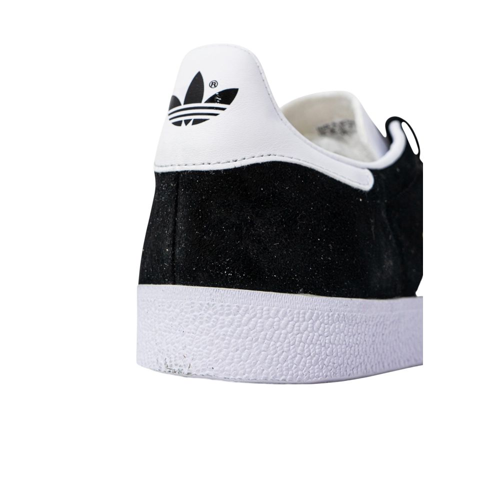 Adidas Originals Black Low Top Sneakers for Men side view
