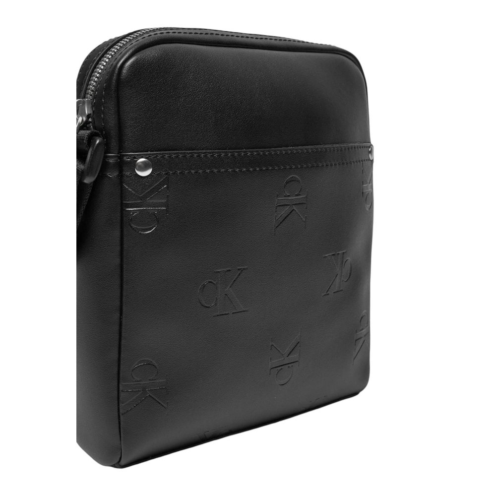 Sac bandoulière en polyéthylène noir Calvin Klein Jeans