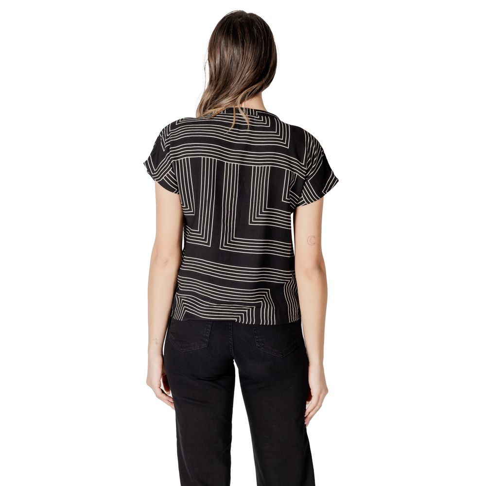 Jacqueline De Yong Black T-Shirts for Women alternate view