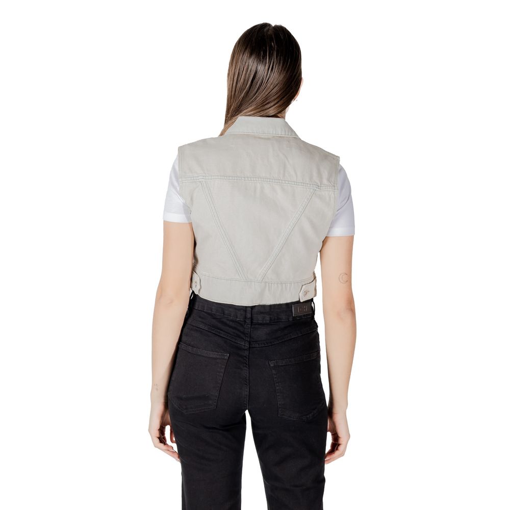 Seule veste sans manches en coton bleu clair