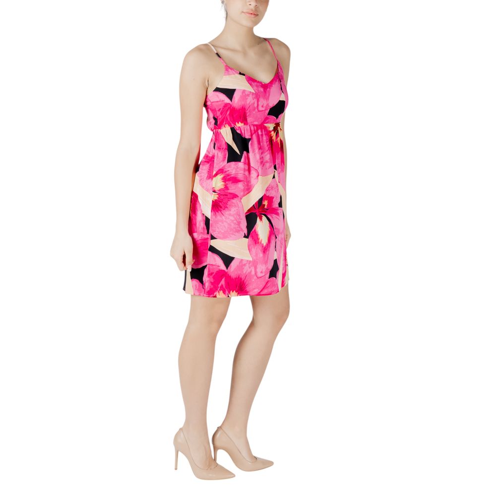 Robe courte rose en viscose