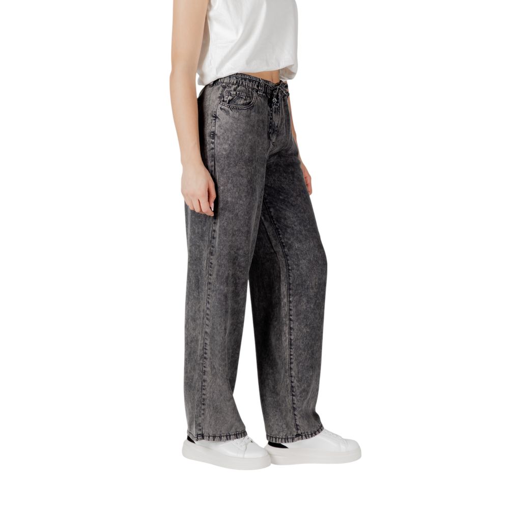 Only Black Casual Pants for Women side view