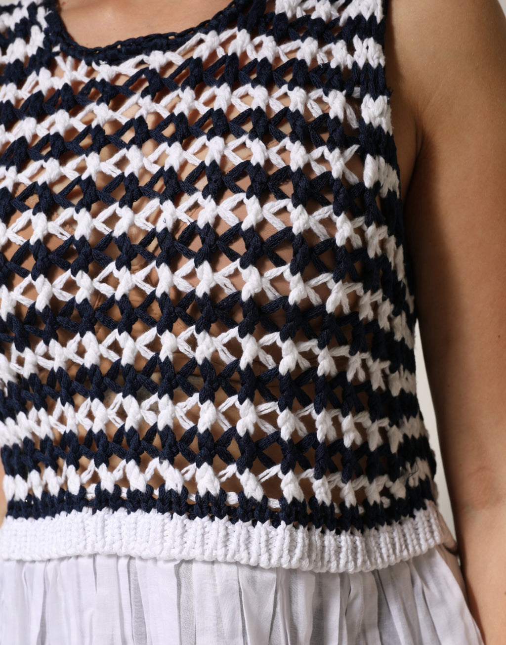 Dondup White Black Knitted Round Neck Sleeveless Tank Top