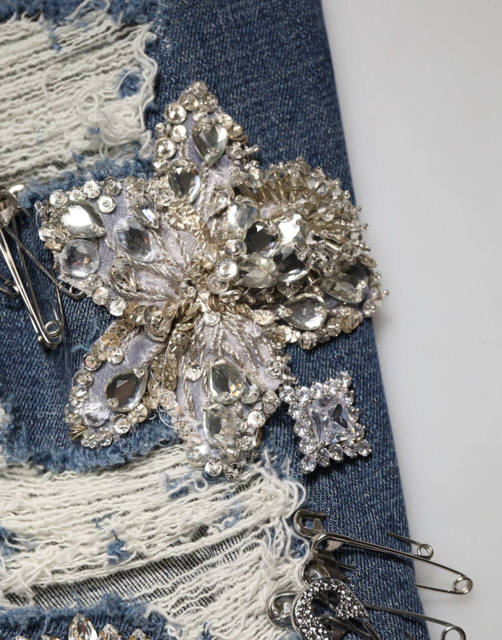 Jean en denim orné de strass en coton bleu Dolce & Gabbana