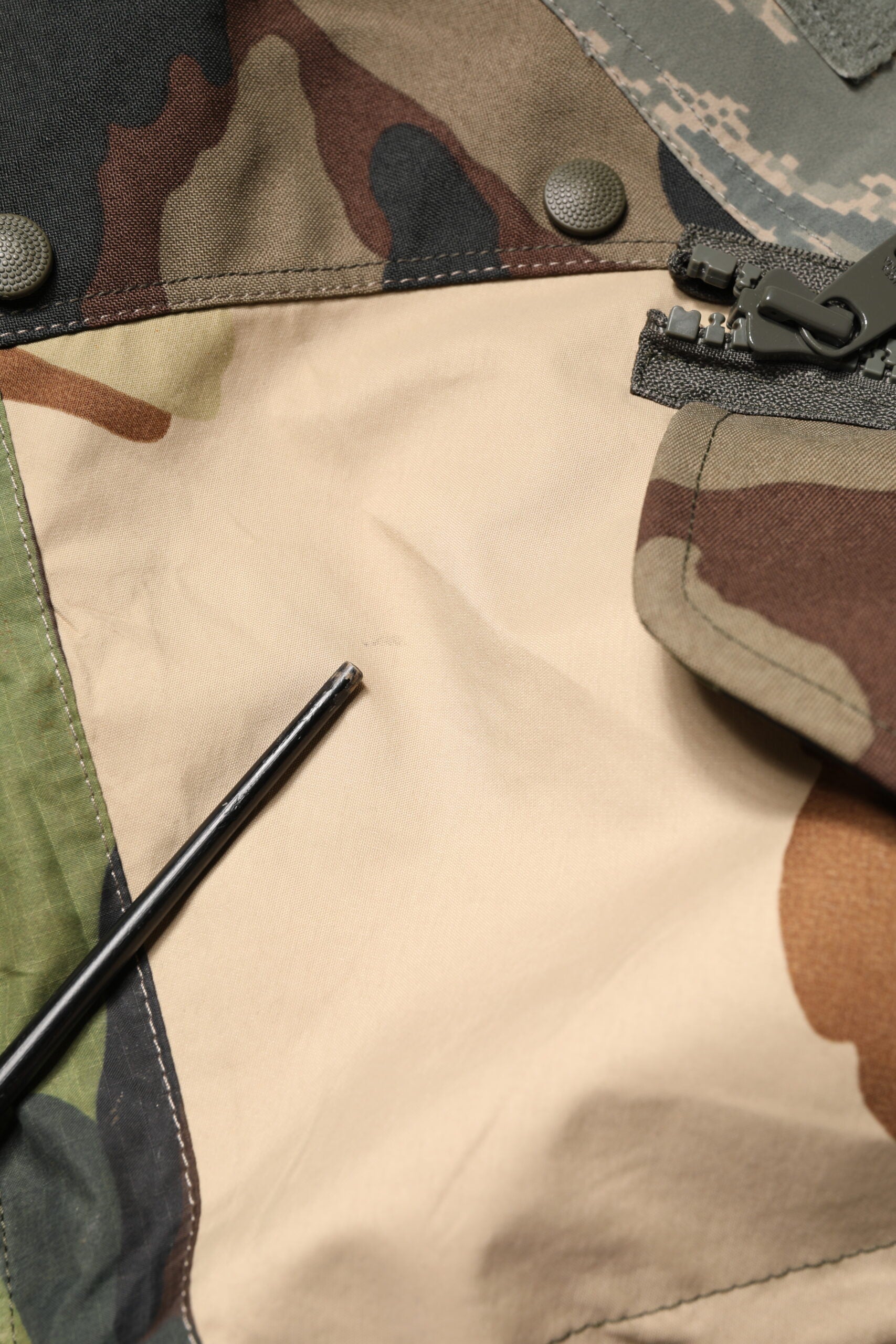 Veste imperméable à capuche camouflage multicolore Dolce & Gabbana